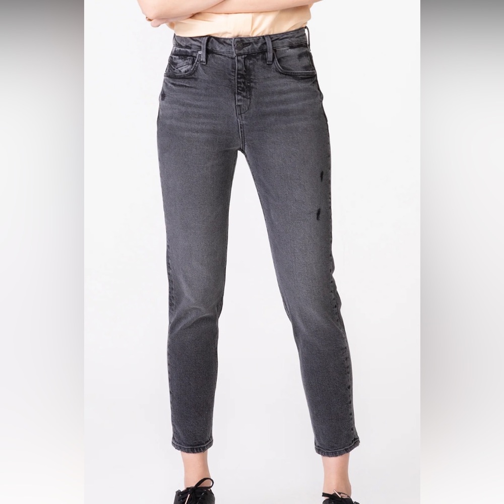 New Unpublished DEBBIE Step-Mom High Rise Slim
in Grunge